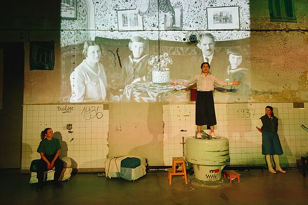 ICH BIN RUTH
Das kurze Leben der Ruth Maier Tagebücher und Briefe, Wien 1934 – Oslo 1942