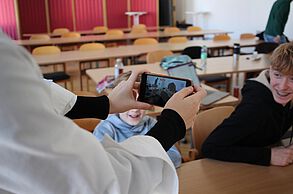 SCHÄXPEER 
WAS SOLL DAS?