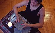 [Translate to English:] Emancipatory Tarot Reading © mkm