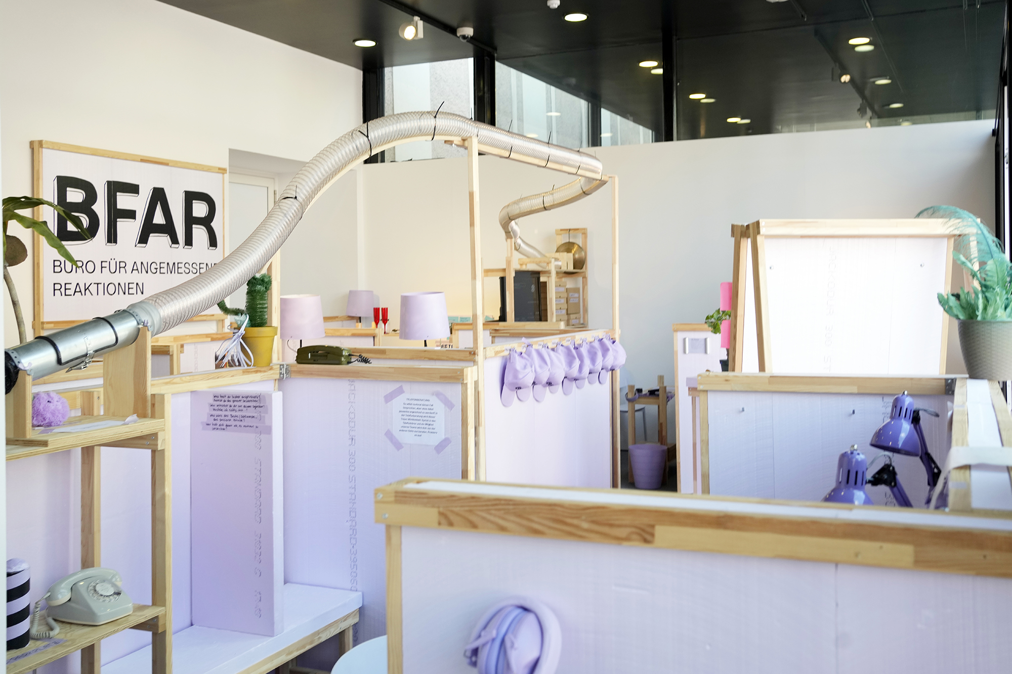 Büro für angemessene Reaktionen - Junges Ensemble Stuttgart 